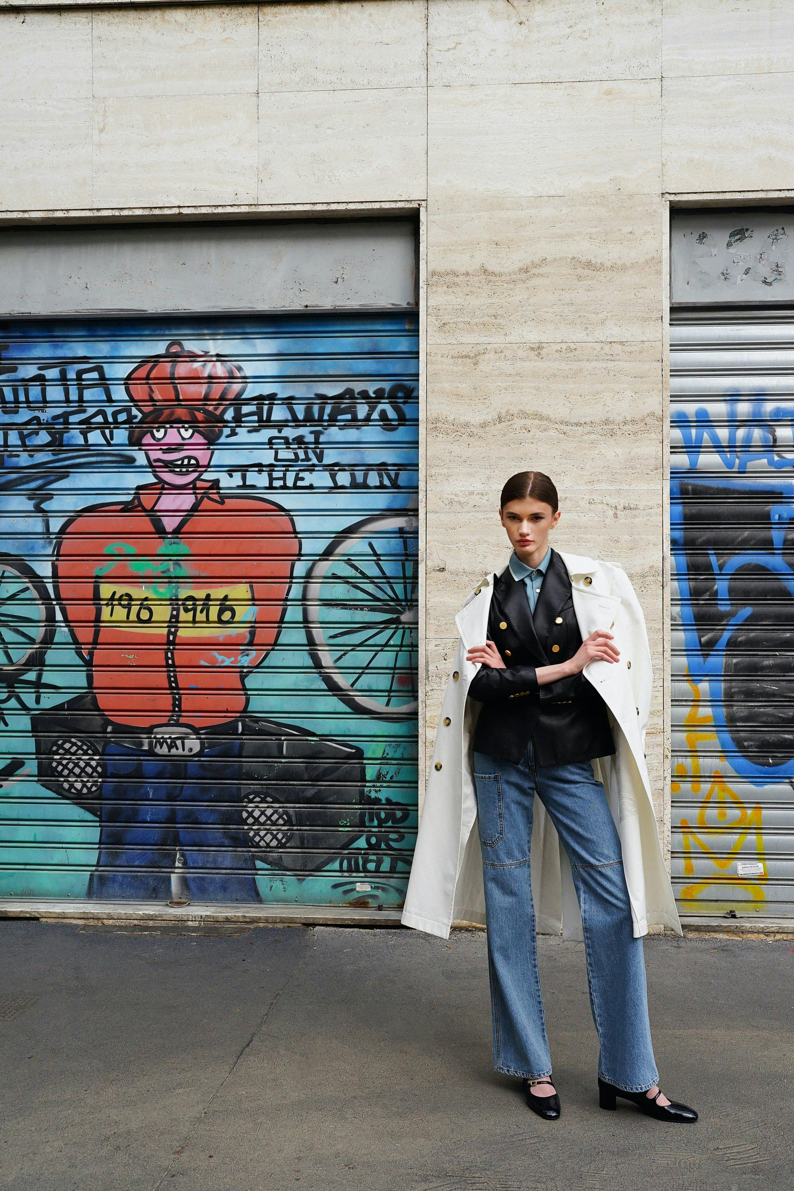 Jeans: Malloni,  Shoes: Fabio Rusconi, Shirt: Giampaolo 1962, Trench coat: PT TORINO, Blazer: Tagliatore 0205, Bag: PashBAG