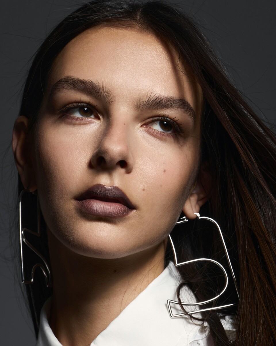 face head person photography portrait earring adult female woman neck